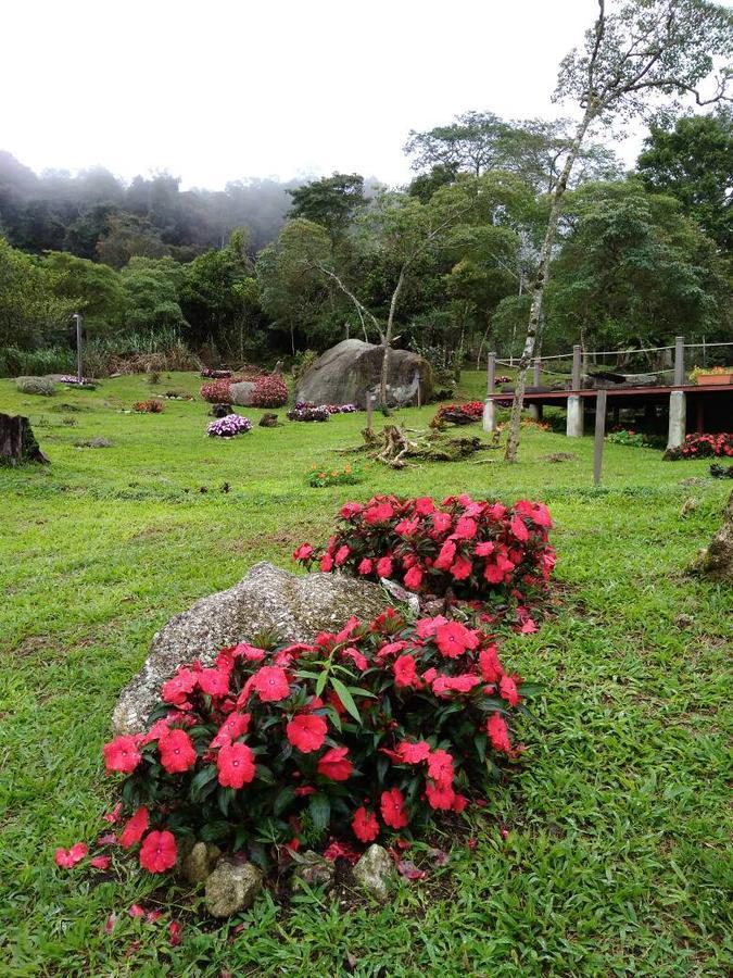 Hotel Spring Garden Kampong Kundassan Esterno foto